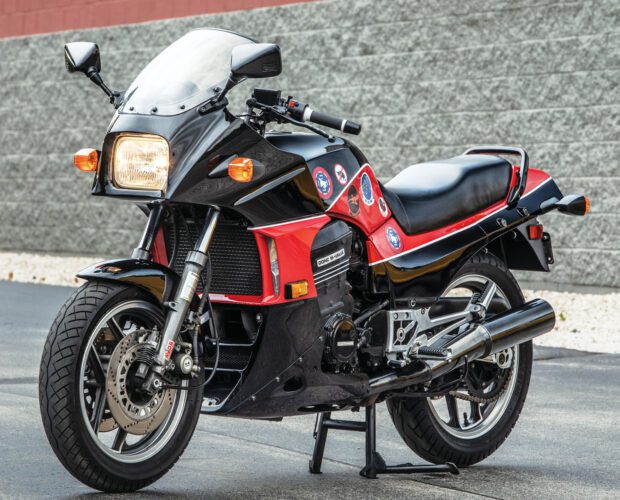 The Top Gun Motorcycle: 1985 Kawasaki GPZ900R